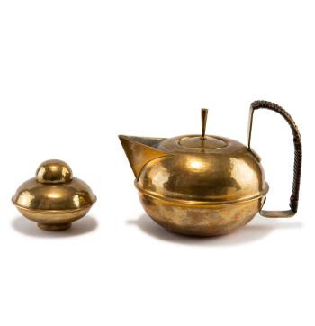 Teapot and tea caddy by 
																			Hans Przyrembel