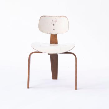 SE 42 side chair by 
																			Egon Eiermann