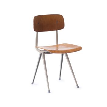 Result chair by 
																			 Ahrend