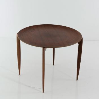 Foldig table with removable tray by 
																			H Engholm