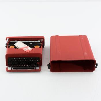 Valentine S typewriter by 
																			 Olivetti
