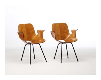 Pair Of Chairs Model Medea 102 by 
																			Vittorio Nobili