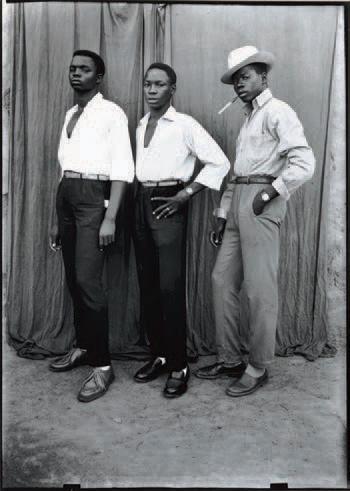 Sans titre, Trois jeunes gens à la mode des premières années de l'indépendance du Mali by 
																	Seydou Keita