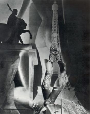 Tour Eiffel et nu féminin, photomontage et solarisation by 
																	Maurice Tabard