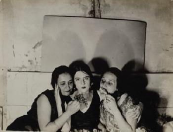 Irène, Eileen Lane Et Lizica Codréano, Atelier De Brancusi, 1922 by 
																	Constantin Brancusi