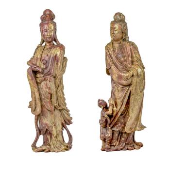 Important pair of Guan-Yin by 
																	 Qianlong