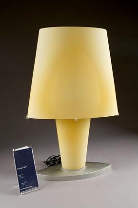 Lampe à poser 2850. Grand modèle by 
																	Daniela Puppa