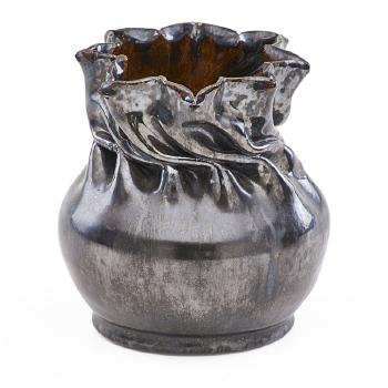 Fine vase with in-body twist and star-shaped rim by 
																			George Edgar Ohr