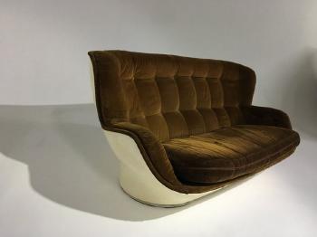 Canapé modèle Karaté by 
																			 Airborne Furniture