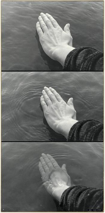 Hand und Wasser by 
																	Kazuo Katase