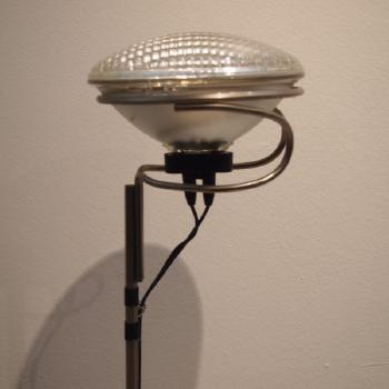 Luminaire, modèle Toio by 
																			Achille Castiglioni