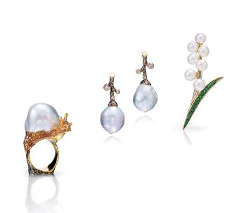 A Set Of Pearl Diamond And Tsavorite Jewelry By Jewellery Theatre by 
																	 Jewellery Theatre