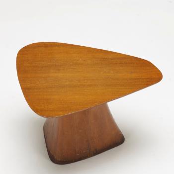 Rare and Early table by 
																			 Kagan-Dreyfuss