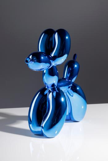 Balloon Dog (Blau) by 
																			Jeff Koons
