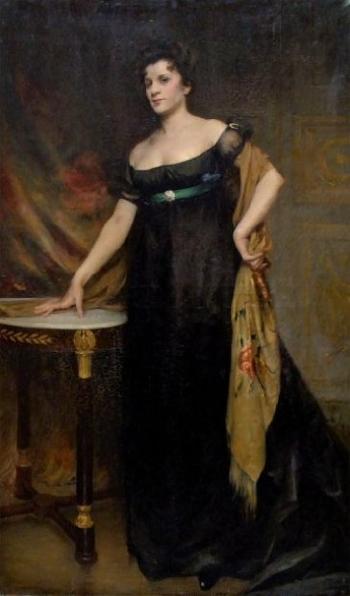 Elegante a la robe noire by 
																	Etienne Joannon