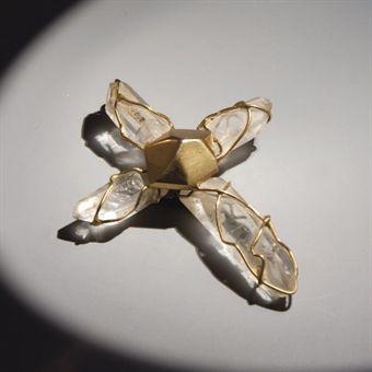 Pendentif Croix Cristal De Roche by 
																	 Yves Saint Laurent